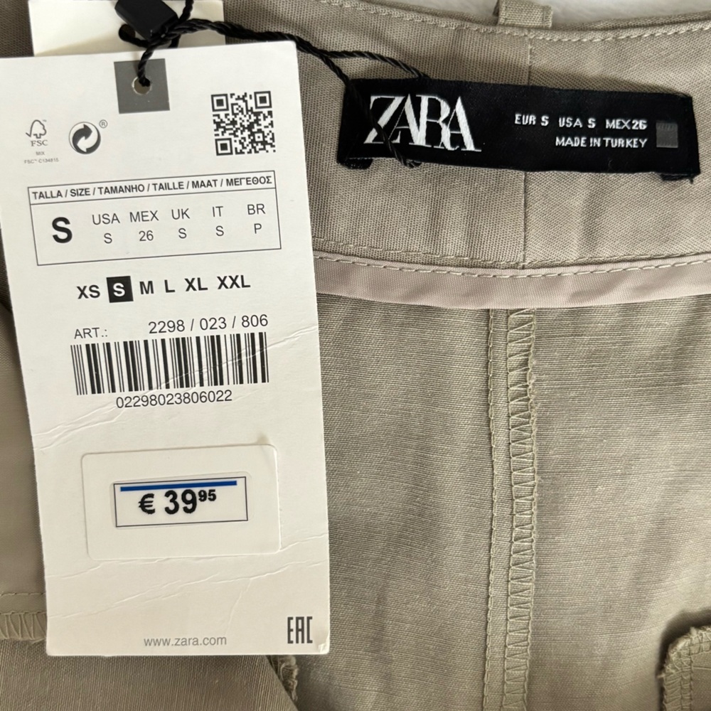ZARA High Waisted Pleated Carrot Leg Cropped Trousers--NWT--S - Picture 5 of 16